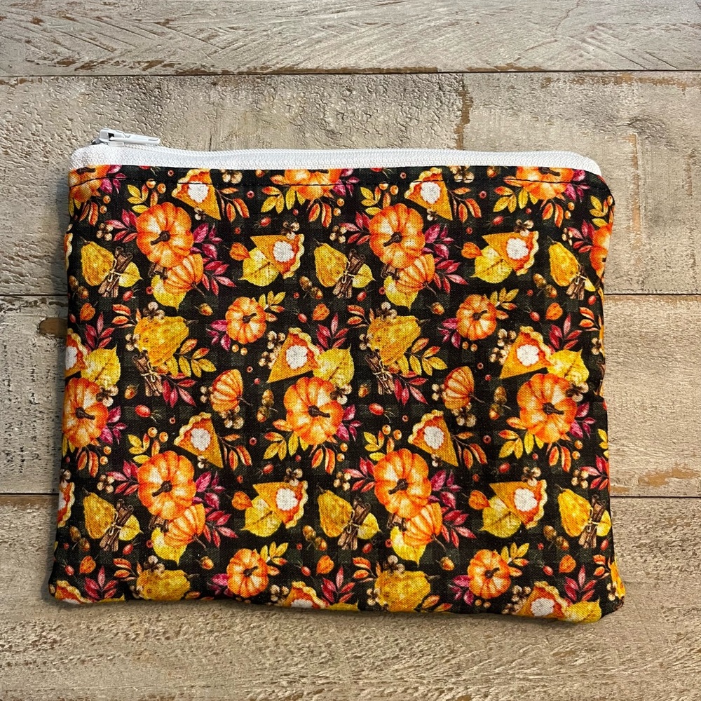 Pumpkin pie pouch